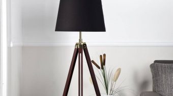Le lampadaire trépied inspiré par des univers professionnels variés