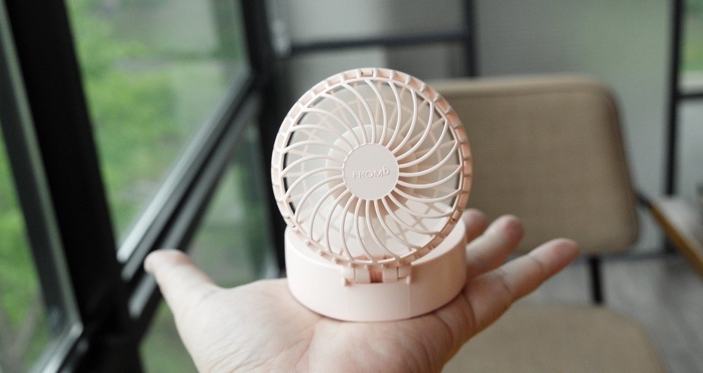 Ventilateur USB Typhoon - 3 Vitesses, Rotation 360°, Silencieux, Idéal Pour Bureau, Chambre Ou Bibliothèque